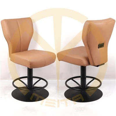 Do slot machine chairs have a built - in audio amplifier?